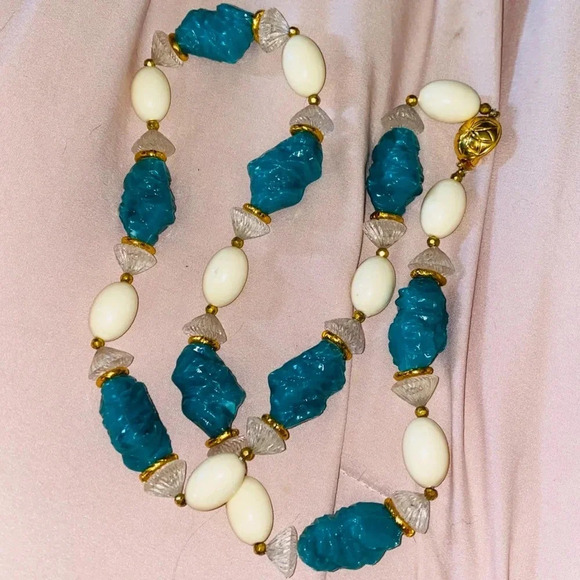 Vintage Beaded Faux Turquoise Bead White and Gold Necklace 30" - Picture 4 of 8